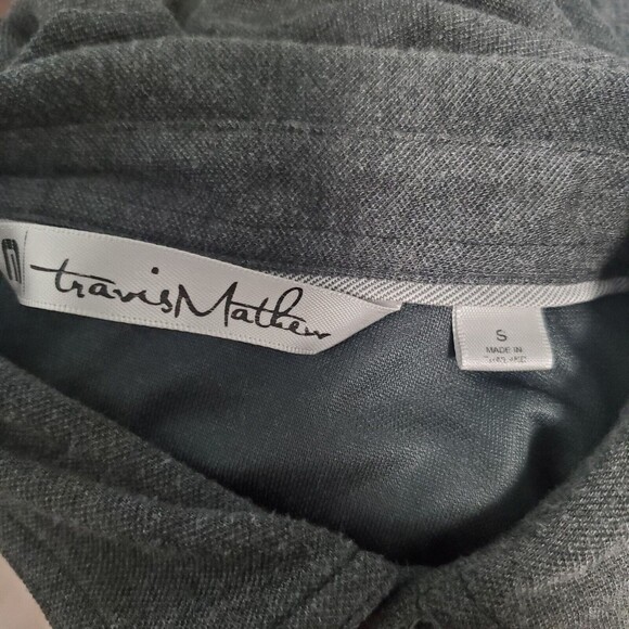 Travis Mathew Golf Polo Shirt Gray Logo Embroidered Mens Sz Small - Picture 3 of 15